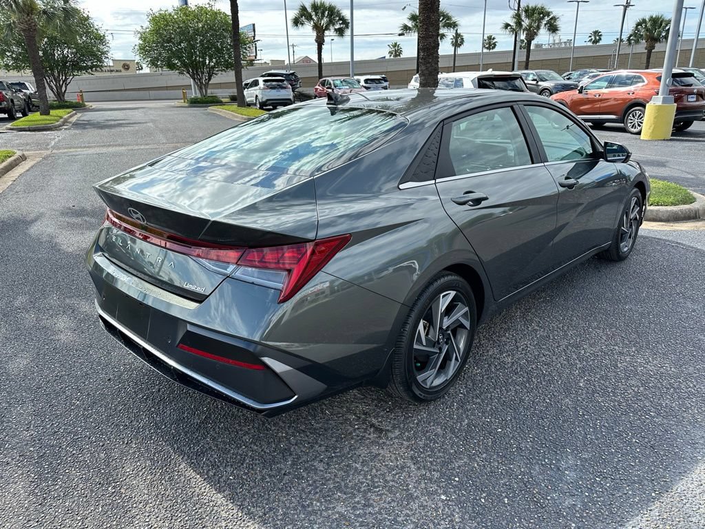 Used 2024 Hyundai Elantra Limited FWD image 6