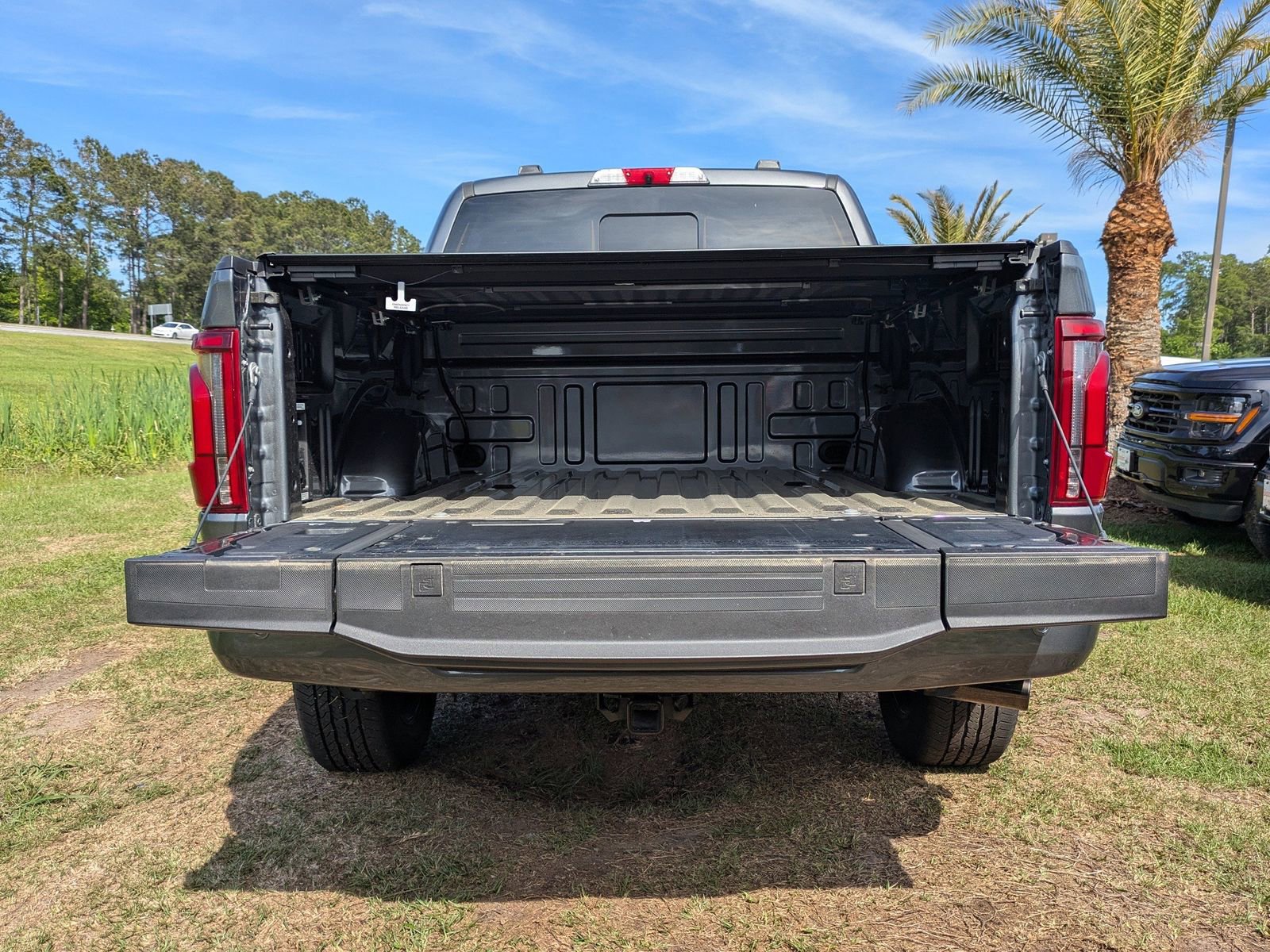 Certified 2025 Ford F150 Platinum w/ Equipment Group 702A High AWD/4WD image 6