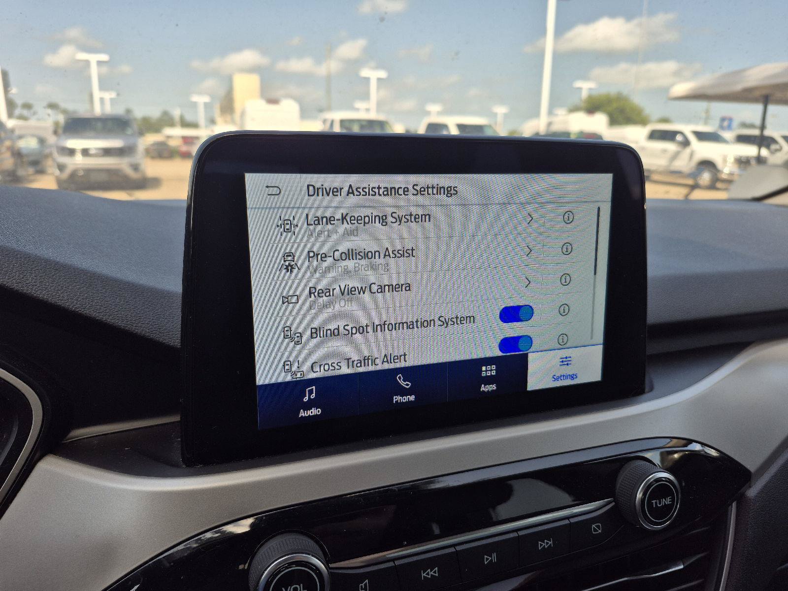 Certified 2020 Ford Escape SE FWD image 2