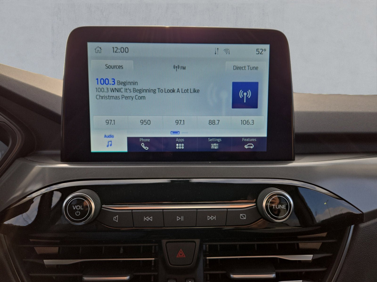 Certified 2023 Ford Escape Active AWD/4WD image 18