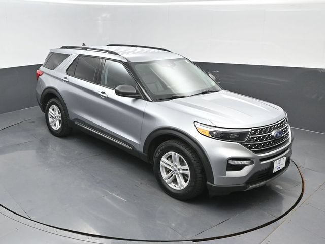 Certified 2024 Ford Explorer XLT w/ Equipment Group 202A AWD/4WD image 18