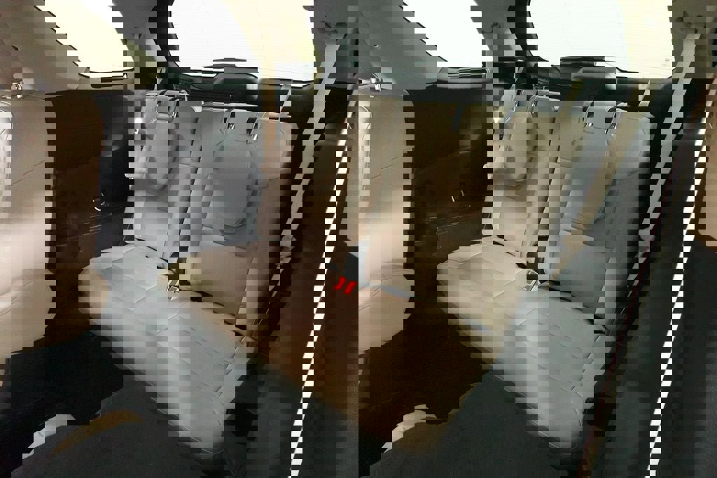 Certified 2023 Ford Explorer XLT w/ Equipment Group 202A image 27