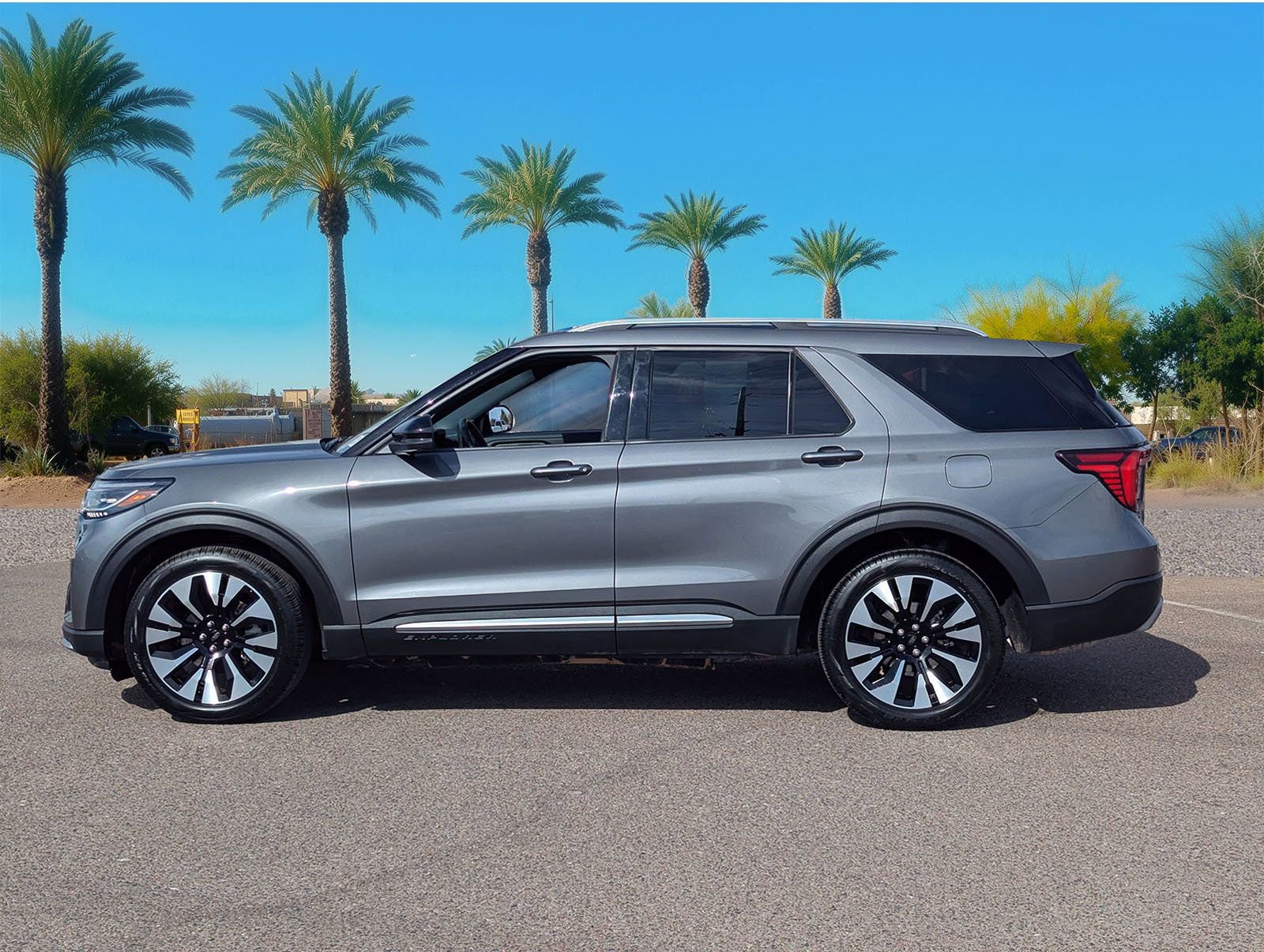 Certified 2025 Ford Explorer Platinum w/ LUX Leather Package image 3