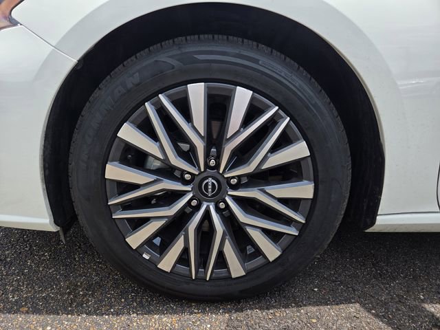 Used 2025 Nissan Altima 2.5 SV FWD image 20