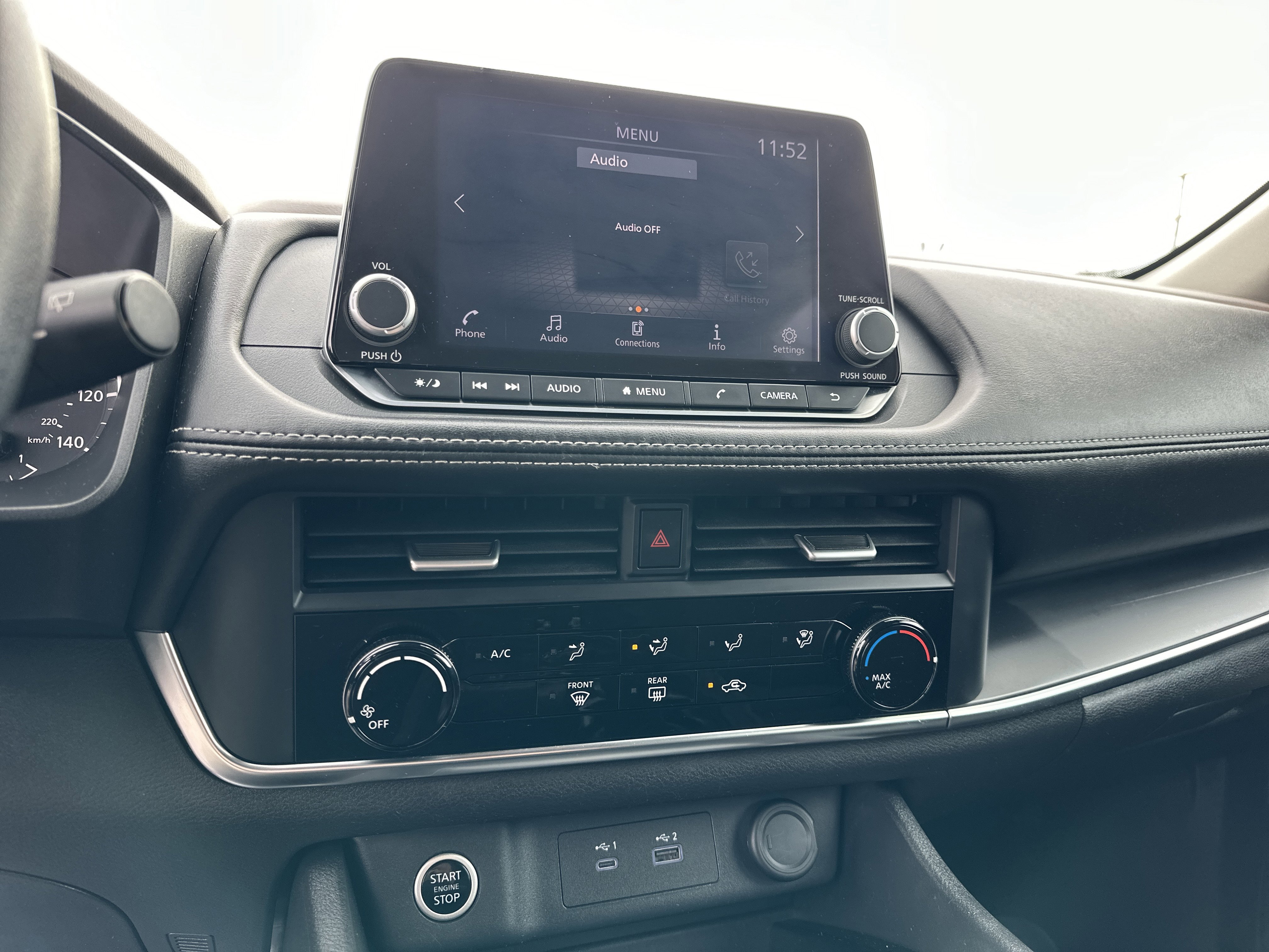 Used 2023 Nissan Rogue S image 19