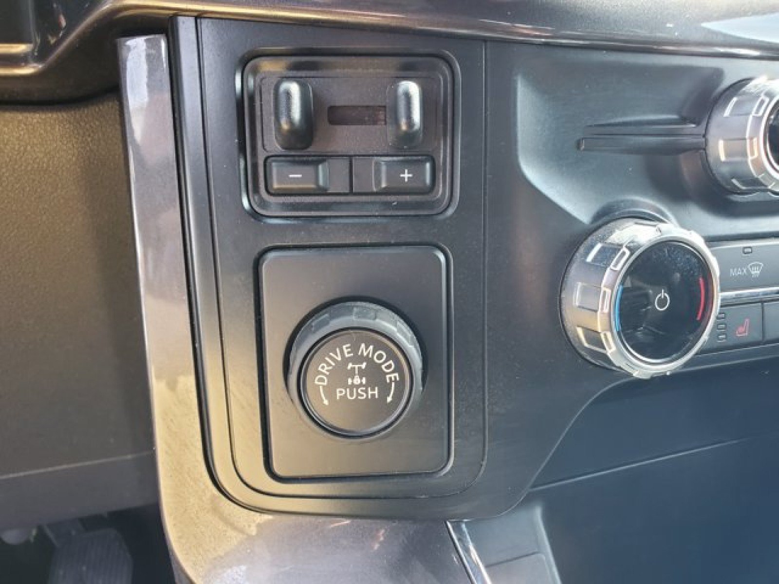 Certified 2023 Ford F150 XLT w/ Equipment Group 302A High RWD image 24
