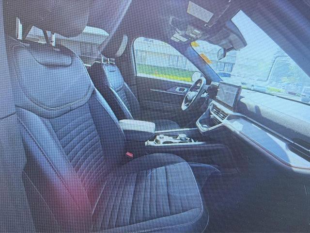 Certified 2025 Ford Explorer ST-Line w/ ST-Line Street Pack AWD/4WD image 17