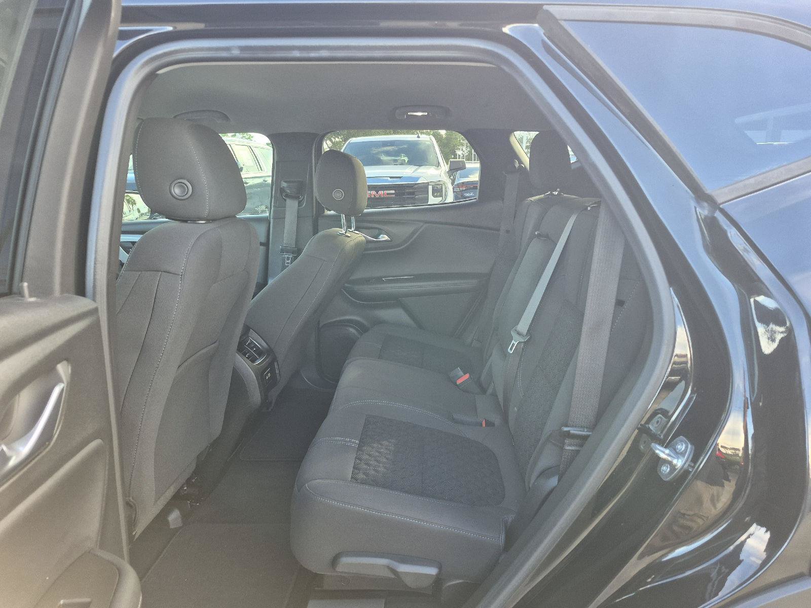 Used 2022 Chevrolet Blazer LT FWD image 11