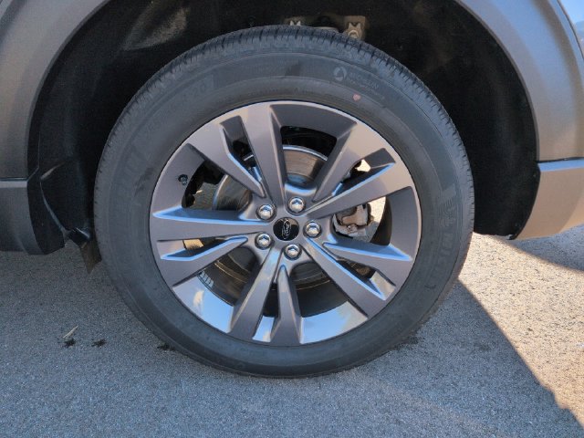 Certified 2025 Ford Explorer Active w/ Active Comfort Package AWD/4WD image 11