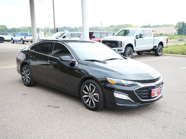 Used 2025 Chevrolet Malibu RS FWD image 3