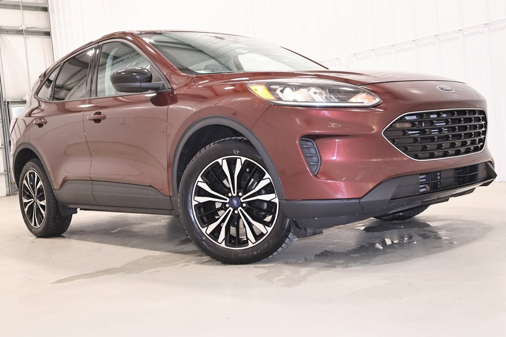 Certified 2021 Ford Escape SE w/ SE Sport Appearance Package image 34