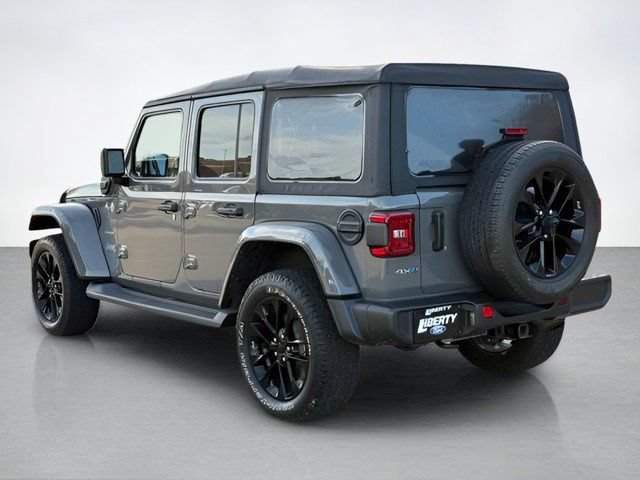 Used 2021 Jeep Wrangler Unlimited Sahara w/ Cold Weather Group AWD/4WD image 5