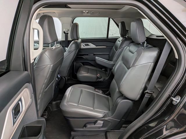 Certified 2025 Ford Explorer Active w/ Active Comfort Package image 17