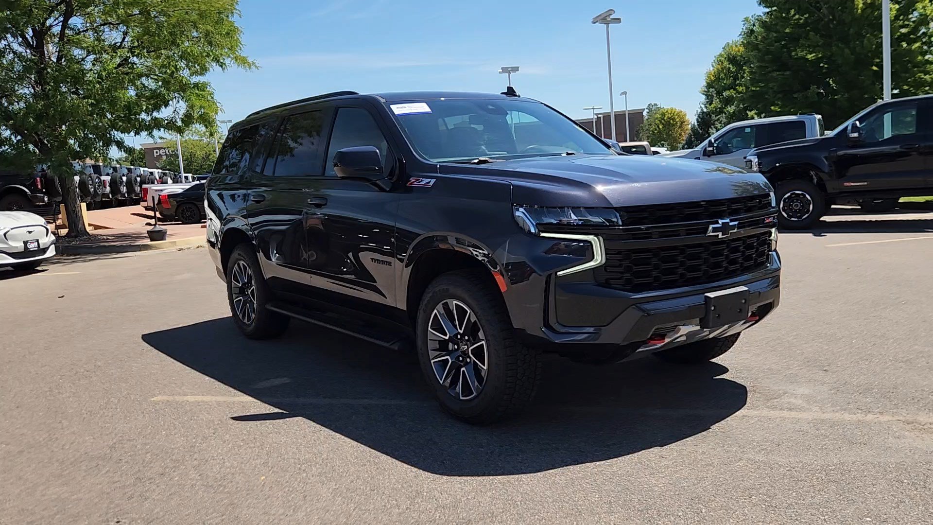 Used 2023 Chevrolet Tahoe Z71 AWD/4WD image 7