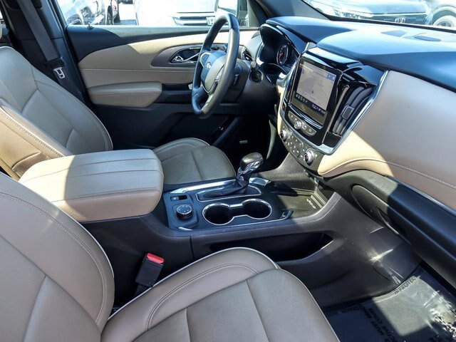 Used 2022 Chevrolet Traverse Premier AWD/4WD image 37