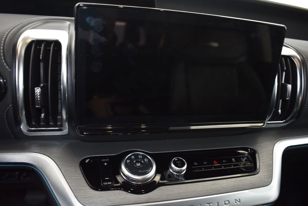 Certified 2025 Ford Expedition Platinum AWD/4WD image 14
