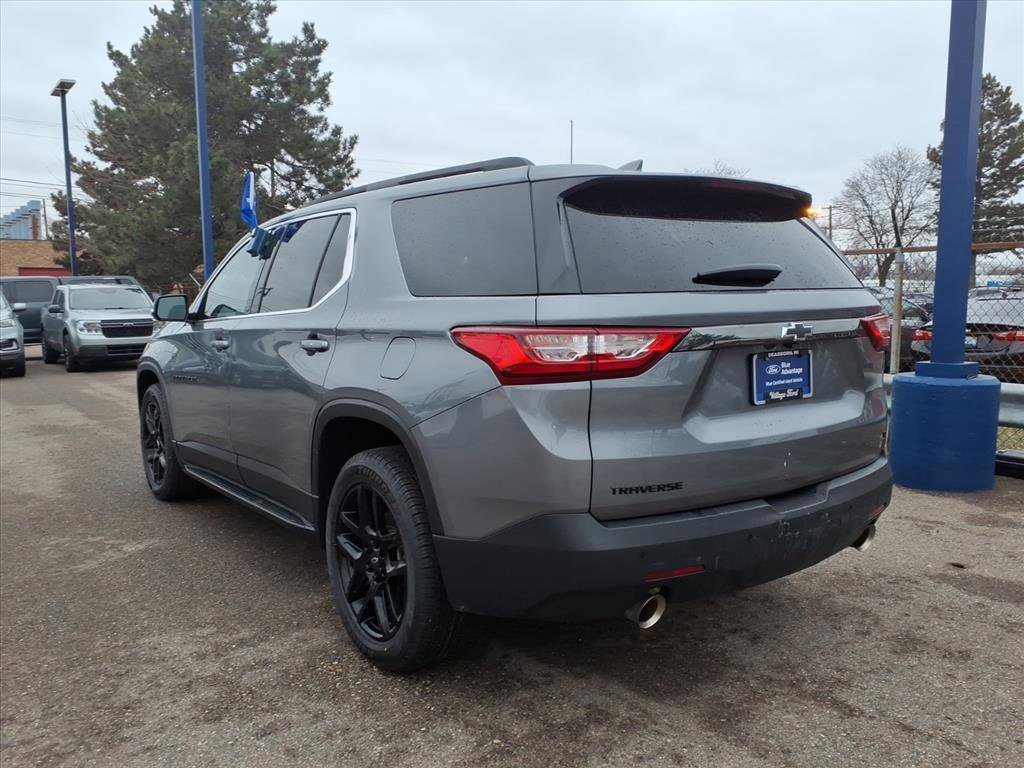 Used 2020 Chevrolet Traverse LT w/ LPO, Blackout Package image 4