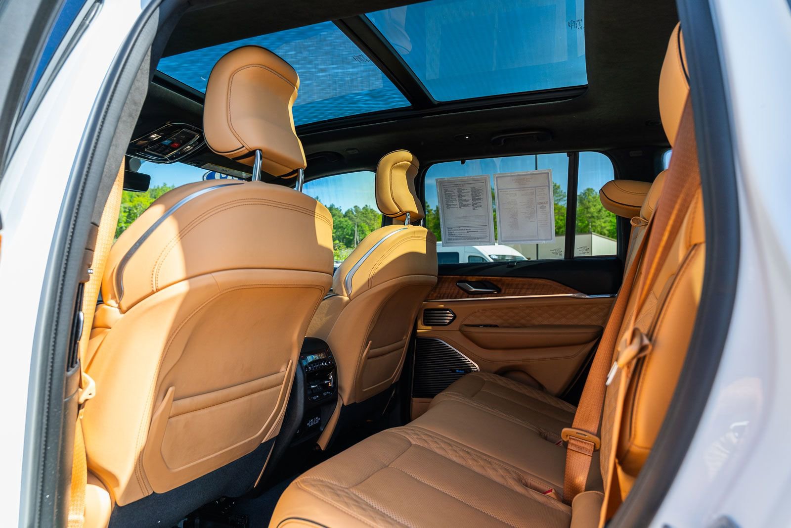 Used 2022 Jeep Grand Cherokee Summit image 30