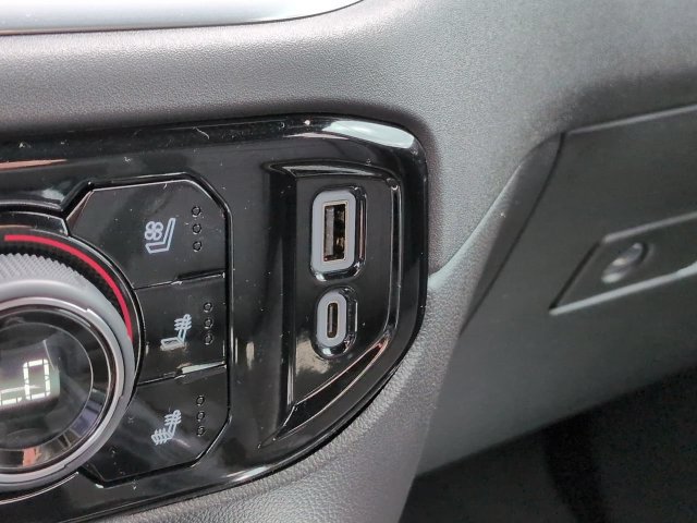Used 2026 Chevrolet Silverado 1500 High Country w/ High Country Premium Package RWD image 16