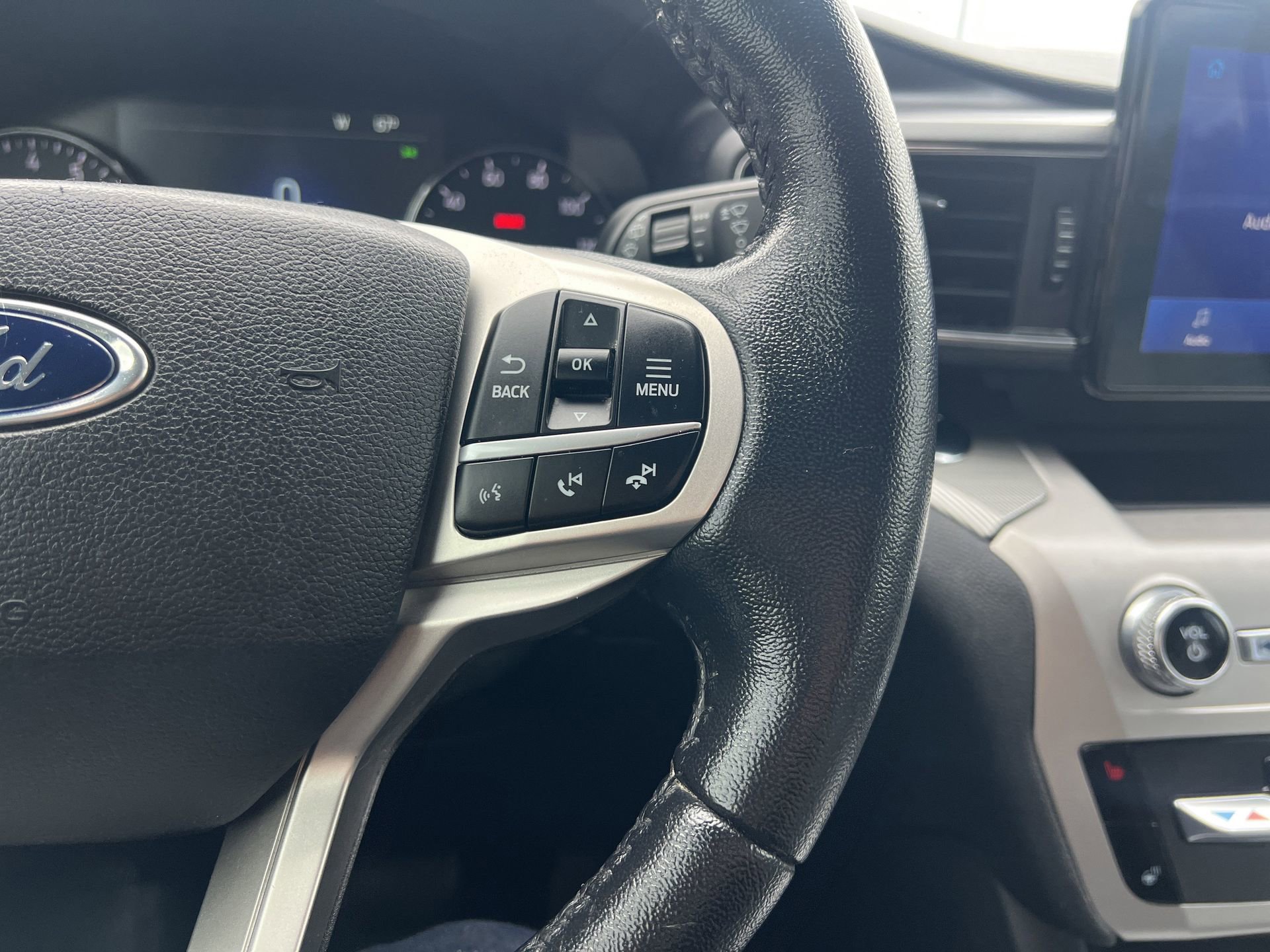 Certified 2021 Ford Explorer XLT w/ Equipment Group 202A image 13