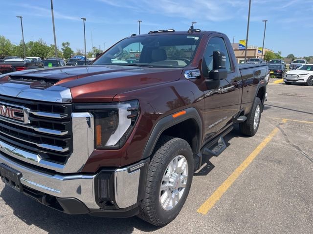 Used 2024 GMC Sierra 3500 SLE w/ SLE Convenience Package AWD/4WD image 3