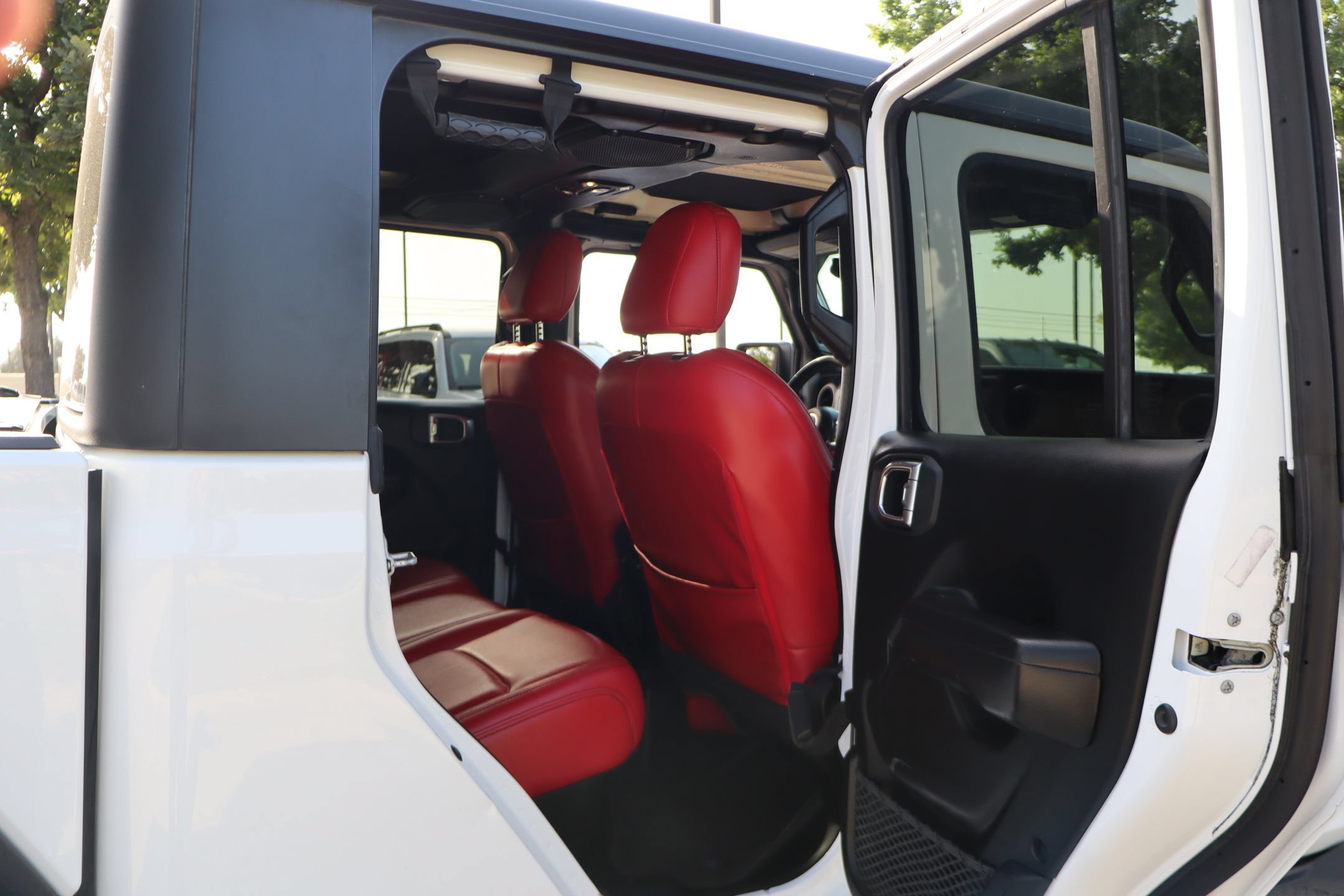 Used 2020 Jeep Gladiator Sport w/ Quick Order Package 24S AWD/4WD image 28