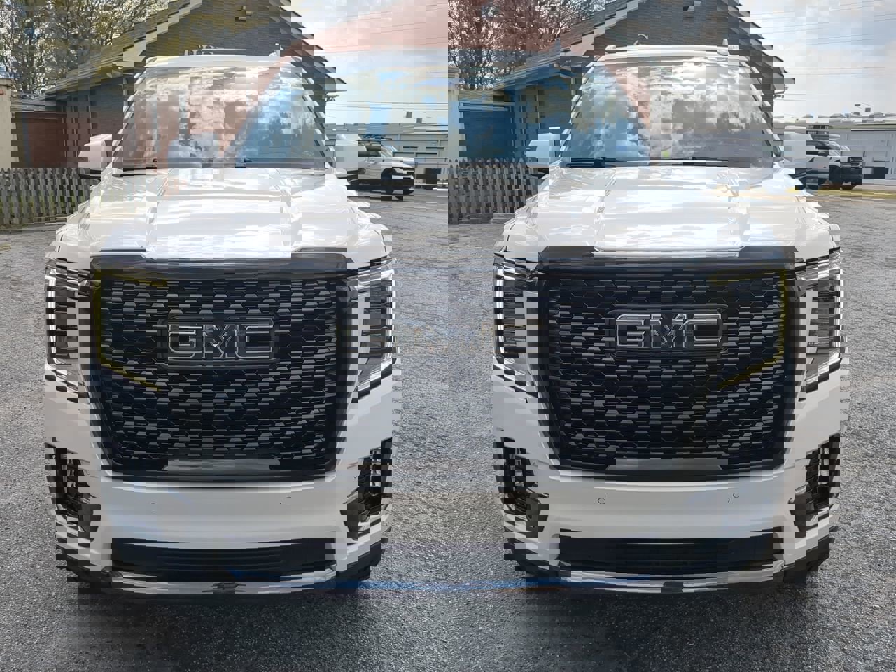 Used 2023 GMC Yukon Denali Ultimate image 7