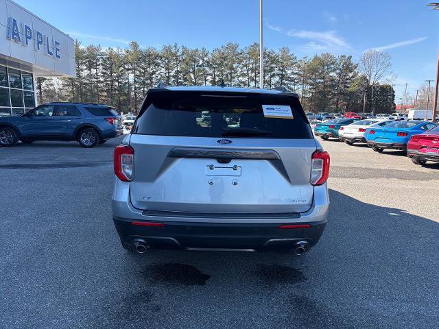 Certified 2022 Ford Explorer XLT w/ Equipment Group 202A image 3
