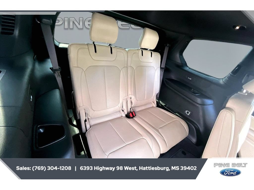 Used 2025 Jeep Grand Cherokee L Limited w/ Luxury Tech Group II RWD image 21