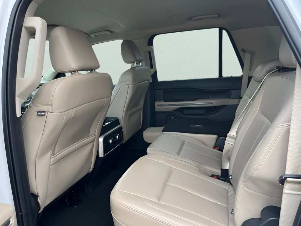 Certified 2024 Ford Expedition Max XLT image 10