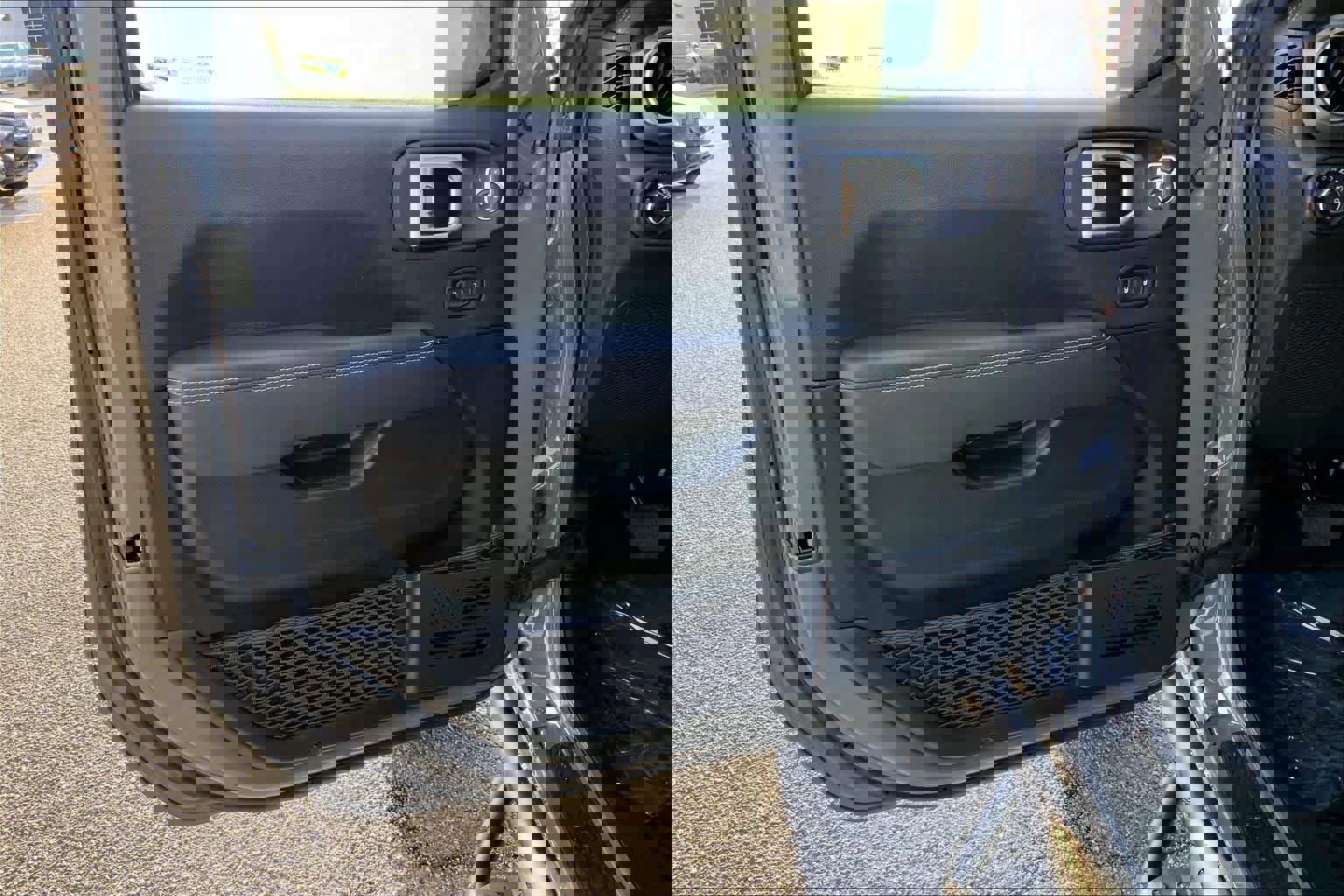 Used 2023 Jeep Gladiator Rubicon w/ LED Lighting Group image 22