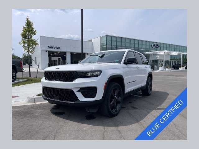 Used 2023 Jeep Grand Cherokee Altitude