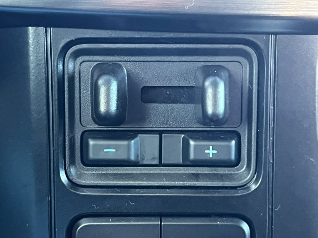 Certified 2025 Ford F350 Lariat w/ Black Appearance Package AWD/4WD image 31