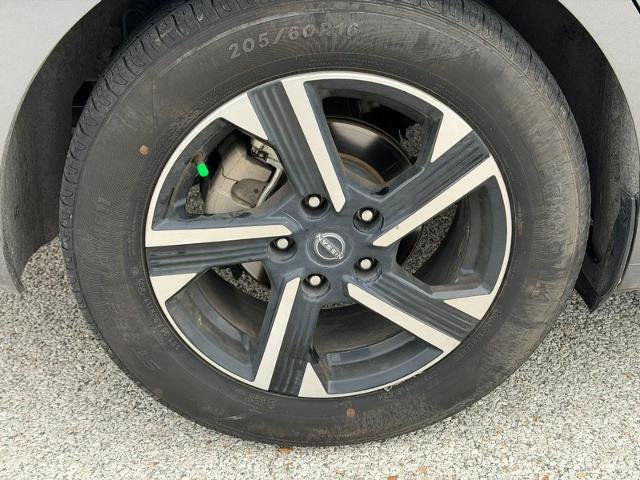 Used 2025 Nissan Sentra SV FWD image 6