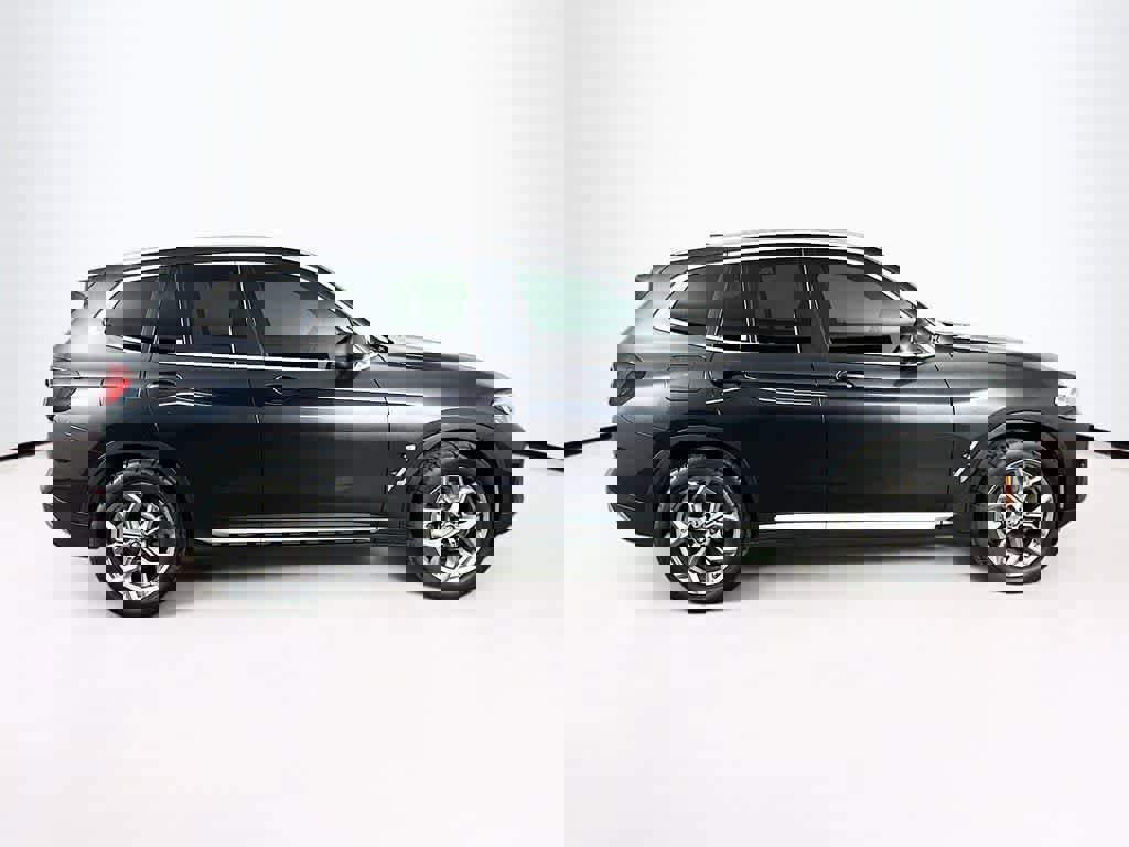 Used 2023 BMW X3 xDrive30i w/ Premium Essential Package image 6