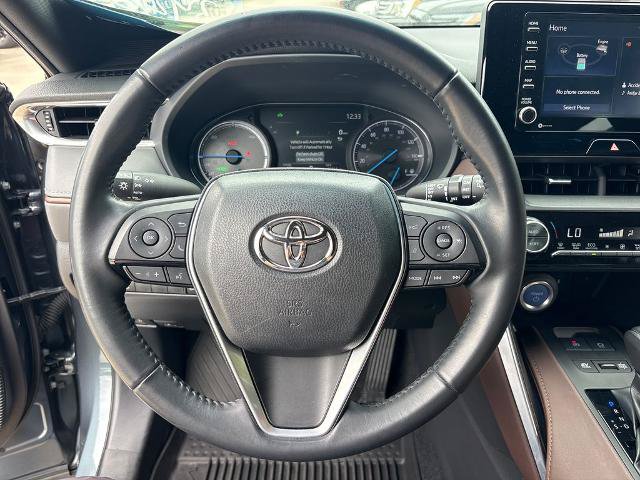 Used 2022 Toyota Venza XLE AWD/4WD image 17