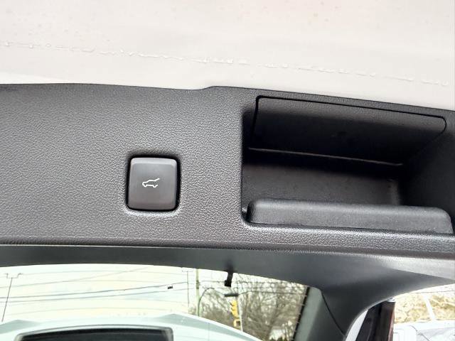 Certified 2025 Ford Escape ST-Line Select w/ Tech Pack #2 image 7