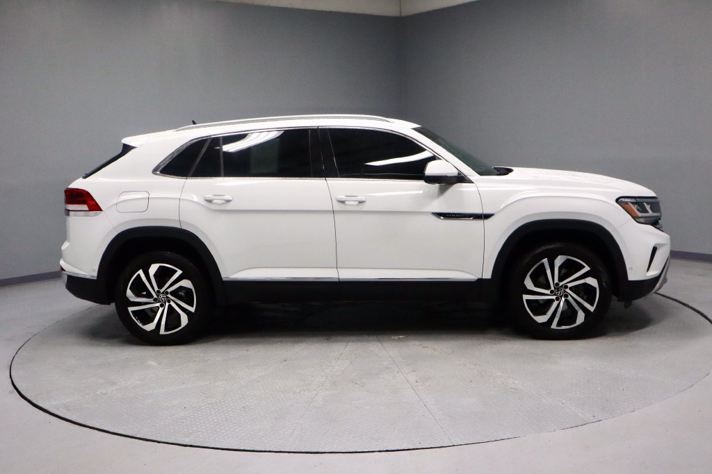 Used 2020 Volkswagen Atlas Cross Sport SEL Premium AWD/4WD image 12