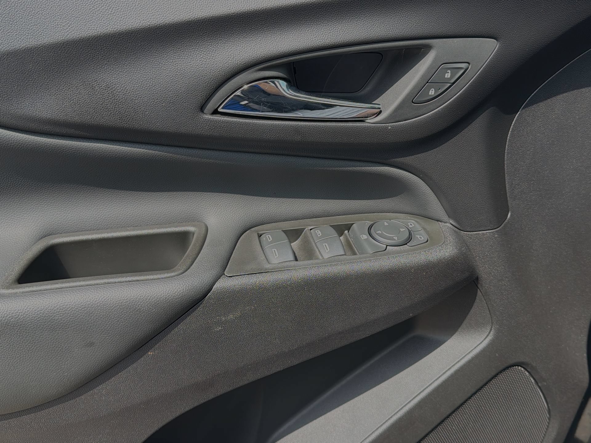 Used 2024 Chevrolet Equinox LT FWD image 13