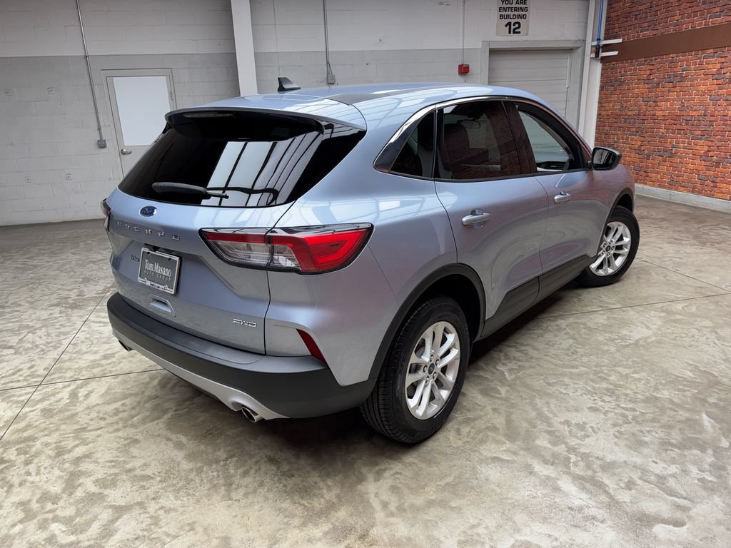 Certified 2022 Ford Escape SE AWD/4WD image 4