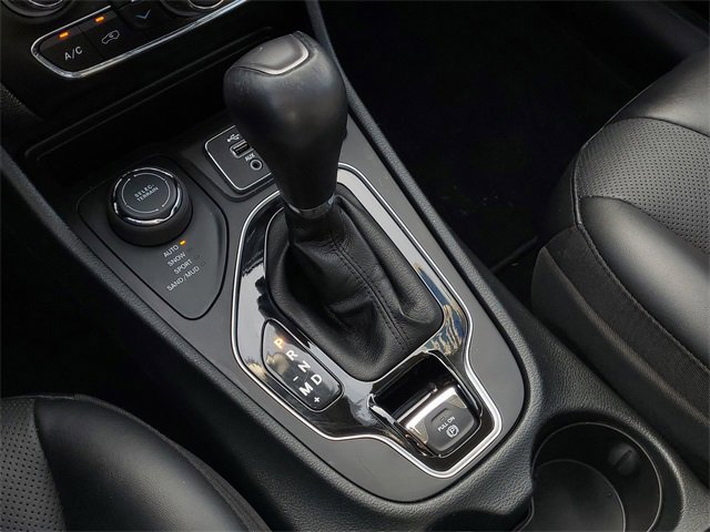 Used 2022 Jeep Cherokee Limited image 27