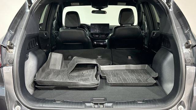 Certified 2023 Ford Escape ST-Line w/ Tech Pack #1 AWD/4WD image 33
