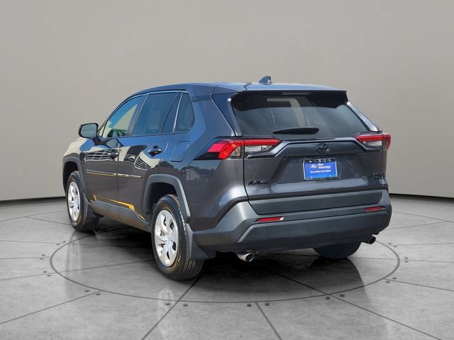 Used 2024 Toyota RAV4 LE AWD/4WD image 9