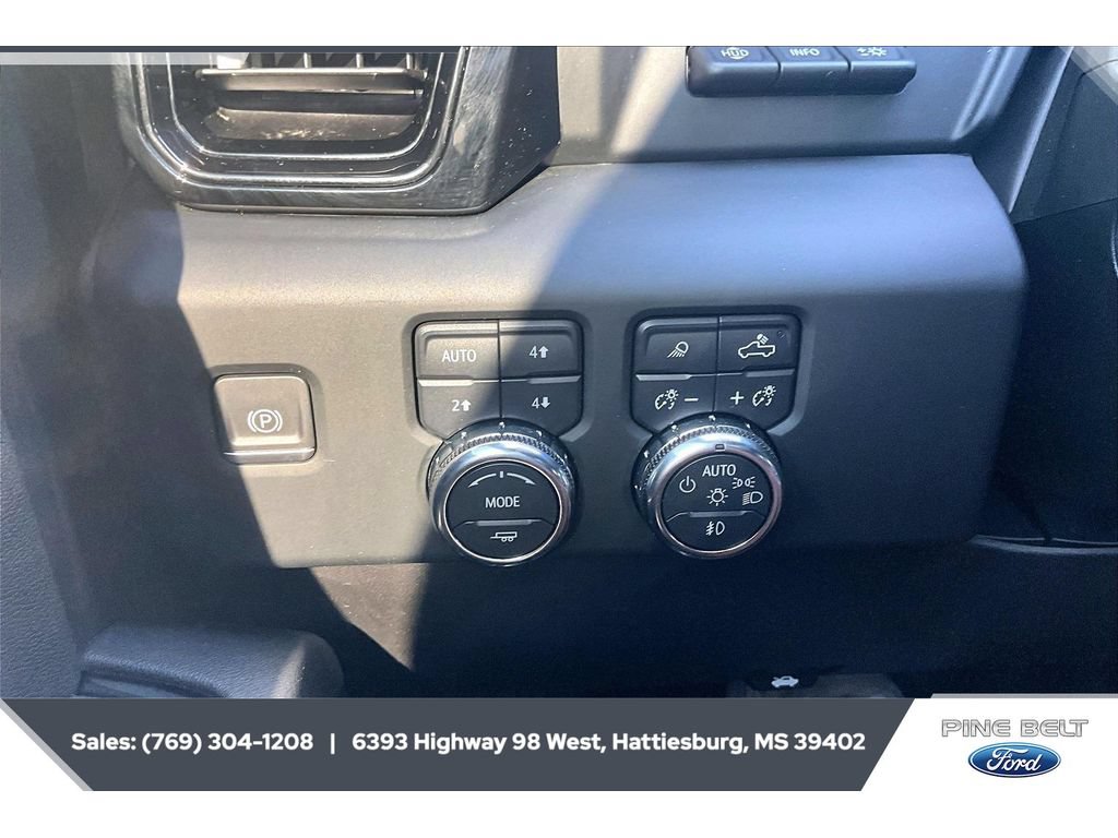 Used 2024 GMC Sierra 1500 AT4 w/ Technology Package AWD/4WD image 22