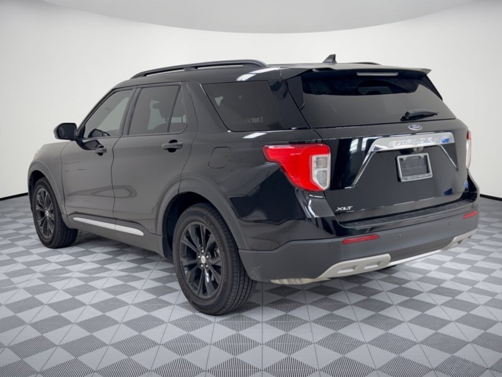 Certified 2023 Ford Explorer XLT w/ Equipment Group 202A RWD image 3