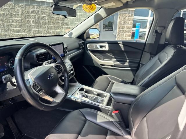 Certified 2023 Ford Explorer XLT w/ Equipment Group 202A AWD/4WD image 17