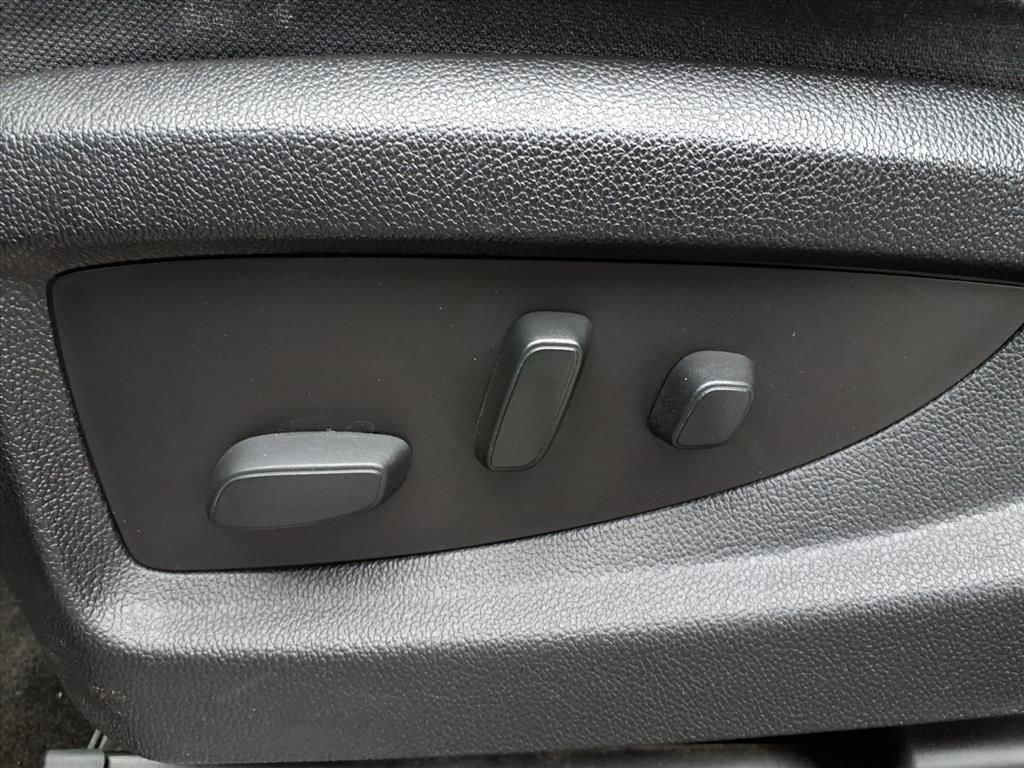 Used 2017 Chevrolet Silverado 1500 LT w/ Midnight Edition image 23