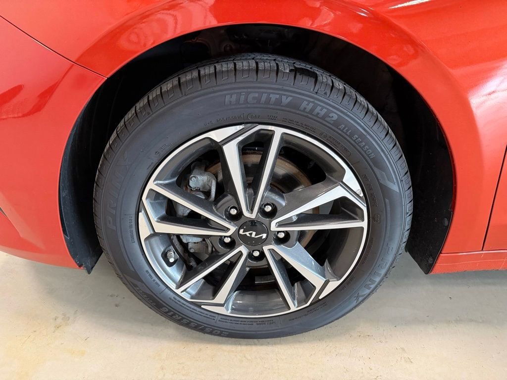 Used 2022 Kia Forte LXS FWD image 31