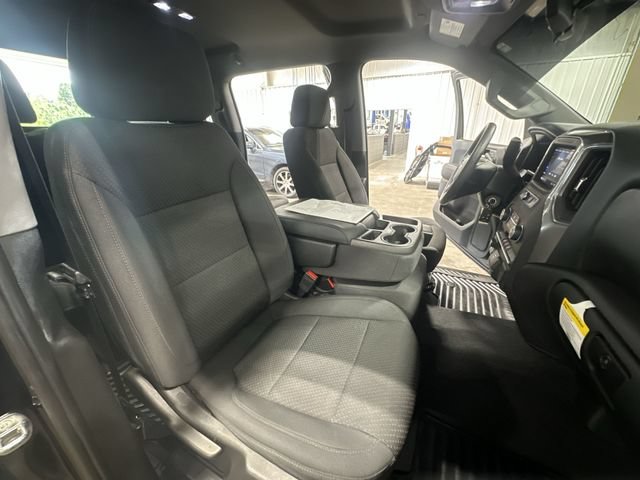 Used 2020 Chevrolet Silverado 1500 Custom w/ Custom Value Package AWD/4WD image 32