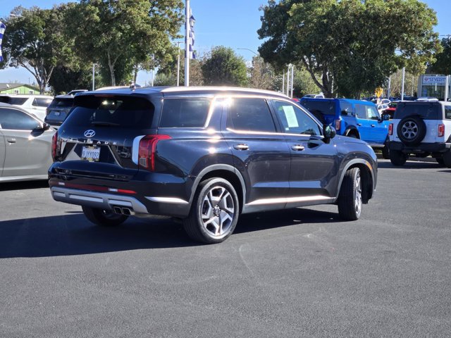 Used 2024 Hyundai Palisade SEL w/ Premium Package FWD image 4